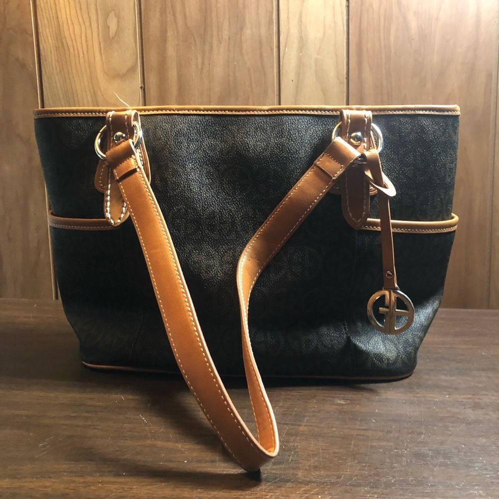 Giani Bernini Black and Tan Tote Bag with Structured Design
